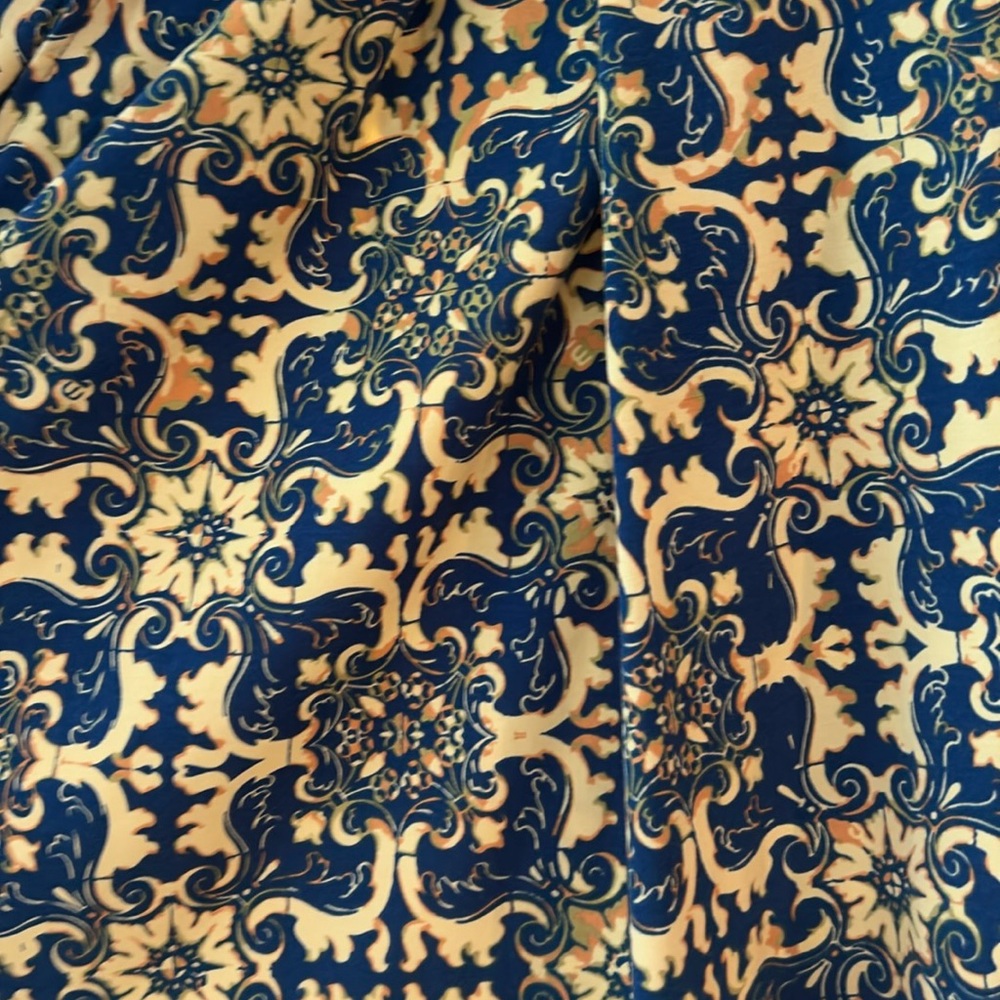 Lularoe Madison skirt with pockets